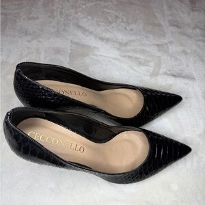 Black Croc-Embossed Patent Pumps (real leather) – Pointed Toe Stiletto (US 9)